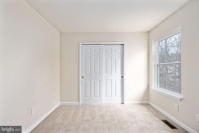 8 NEWPORT CT, Stafford, VA 22554