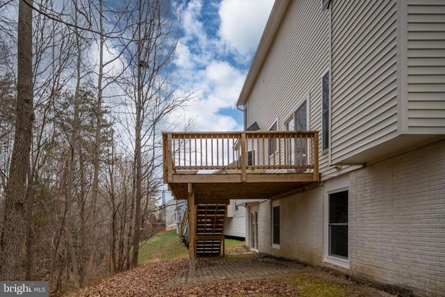 8 NEWPORT CT, Stafford, VA 22554