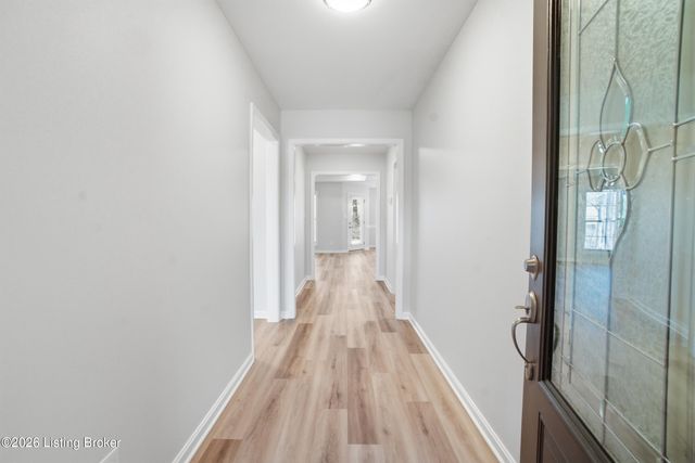 7808 Annalisa Dr, Louisville, KY 40291