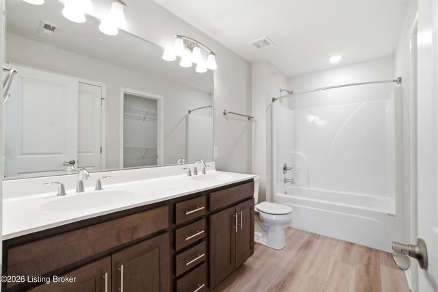 7808 Annalisa Dr, Louisville, KY 40291