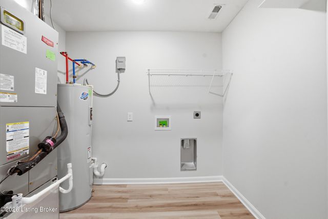 7808 Annalisa Dr, Louisville, KY 40291