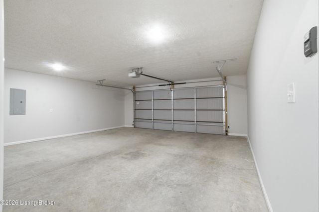 7808 Annalisa Dr, Louisville, KY 40291