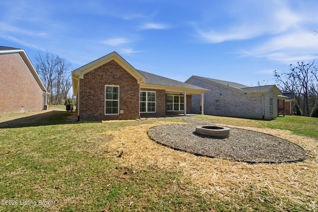 7808 Annalisa Dr, Louisville, KY 40291