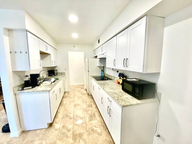 2636 Pirate Cove Court 18-3, Schaumburg, IL 60173