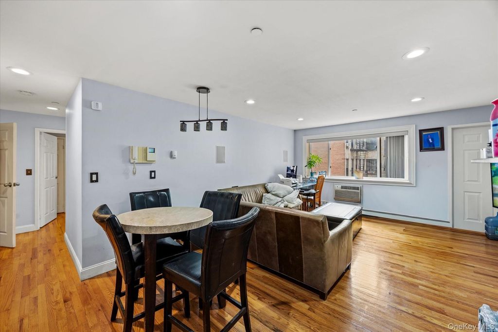 118-82 Metropolitan Avenue 6G, Kew Gardens, NY 11415 — photo 2
