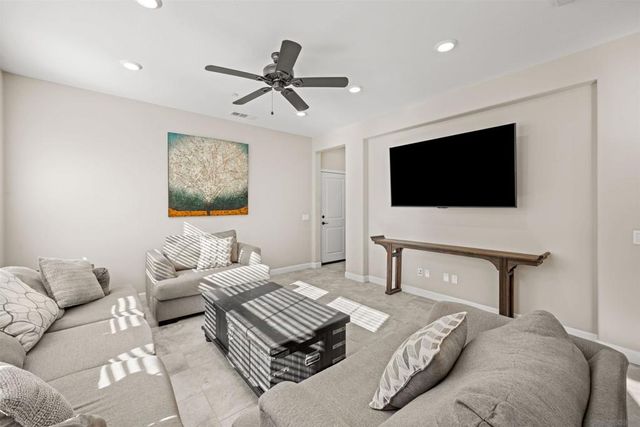 1151 Delpy View Pt, Vista, CA 92084