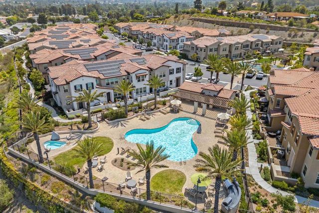 1151 Delpy View Pt, Vista, CA 92084