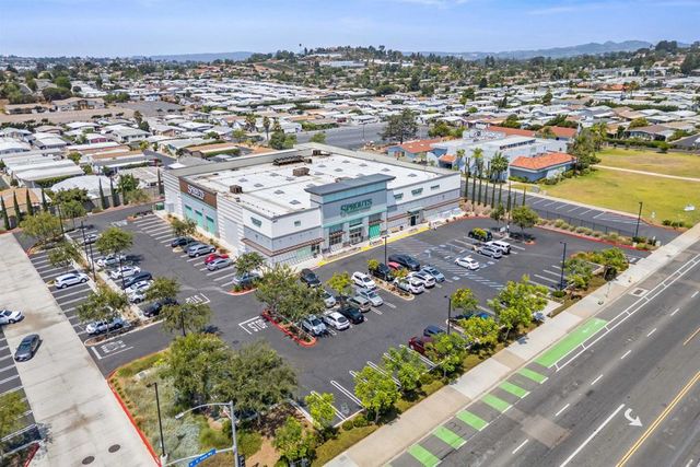 1151 Delpy View Pt, Vista, CA 92084