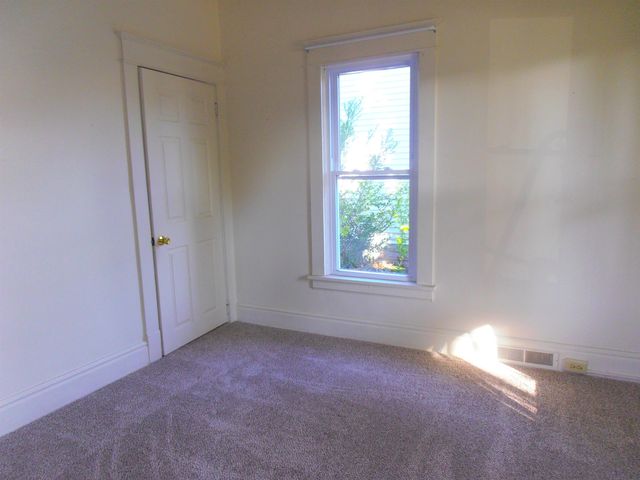 131 N Middleboro Avenue, Mishawaka, IN 46544