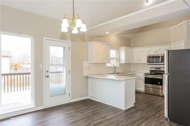 502 Sunny Lane, Raymore, MO 64083