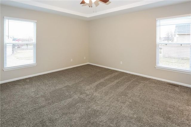 502 Sunny Lane, Raymore, MO 64083
