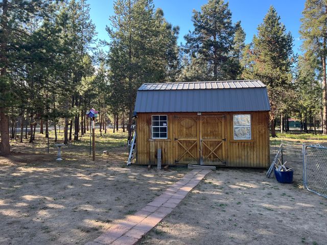 53506 Day Road, La Pine, OR 97739