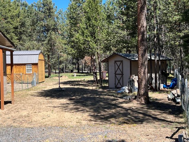 53506 Day Road, La Pine, OR 97739