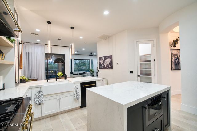 31821 N 19TH Lane, Phoenix, AZ 85085