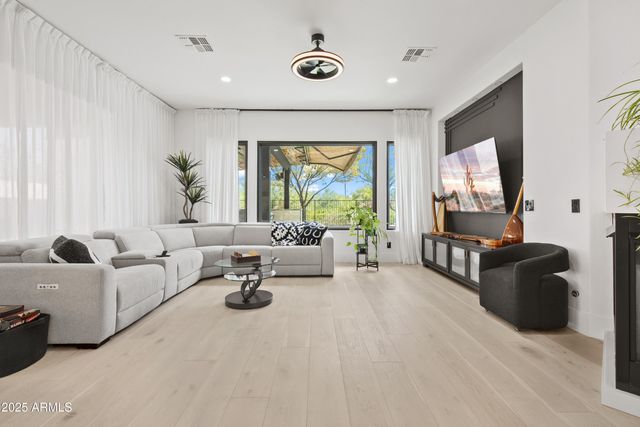 31821 N 19TH Lane, Phoenix, AZ 85085