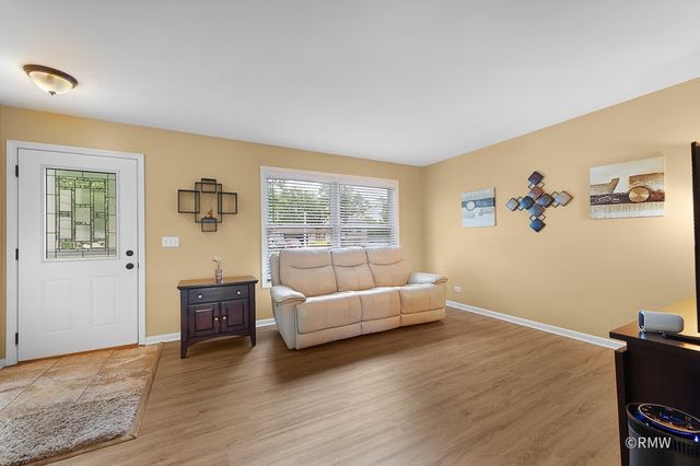 922 Capistrano Terrace, Bartlett, IL 60103