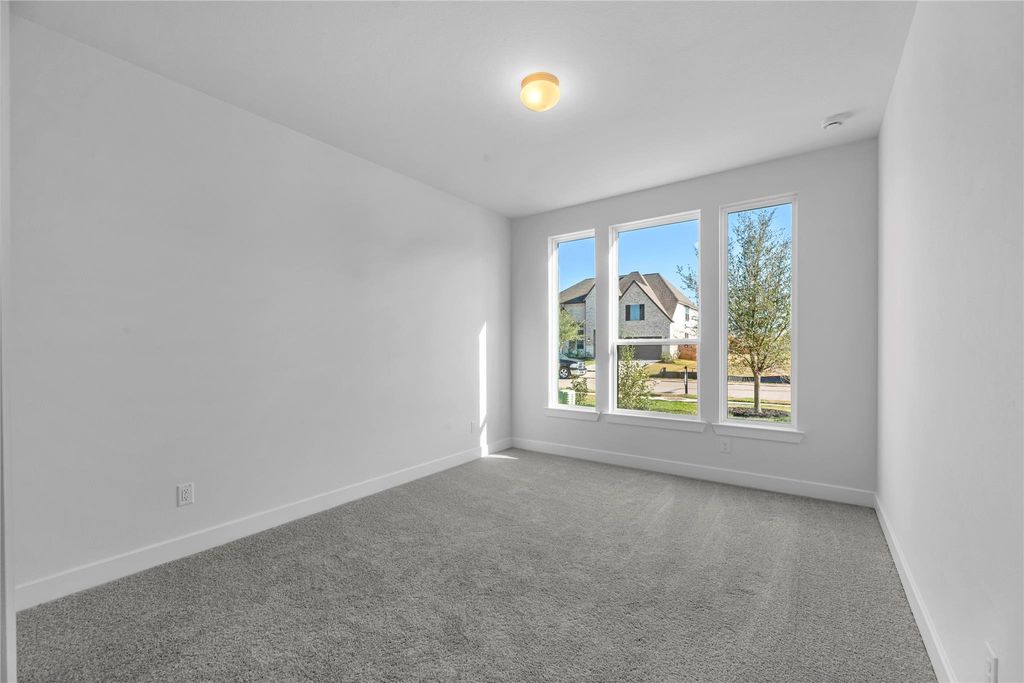 Image 15 of property listing at 4931 Carina Street, Richmond, TX 77469