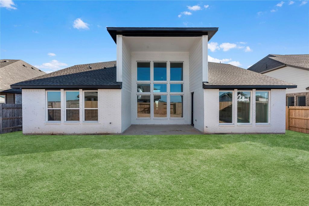 Image 22 of property listing at 4931 Carina Street, Richmond, TX 77469