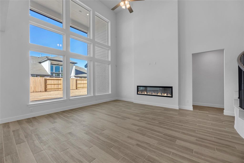 Image 9 of property listing at 4931 Carina Street, Richmond, TX 77469