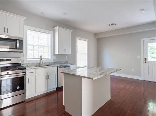 33 Covington St 3, Boston, MA 02127