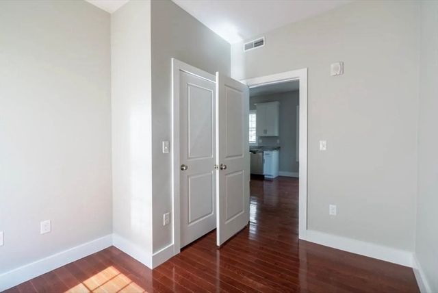 33 Covington St 3, Boston, MA 02127