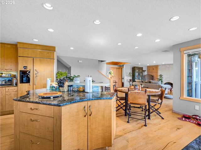 89610 SEA BREEZE Dr, Warrenton, OR 97146