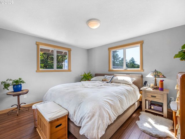 89610 SEA BREEZE Dr, Warrenton, OR 97146