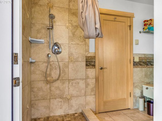 89610 SEA BREEZE Dr, Warrenton, OR 97146