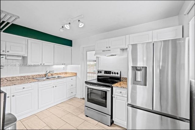 5754 SW 20th St, West Park, FL 33023