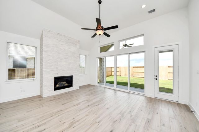 9606 Chateau Hill, Manvel, TX 77578