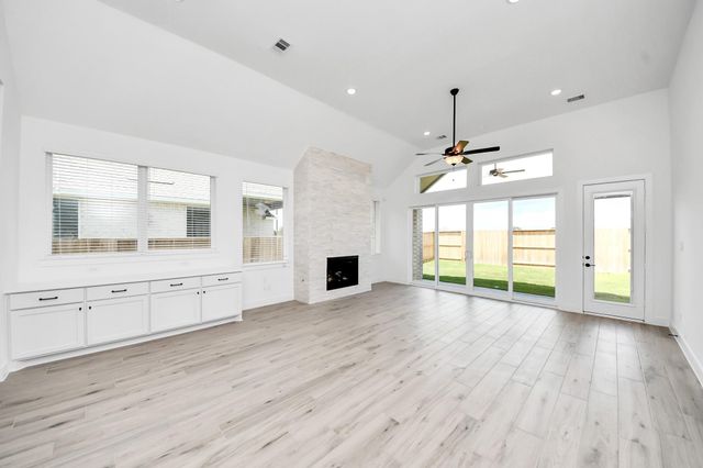 9606 Chateau Hill, Manvel, TX 77578