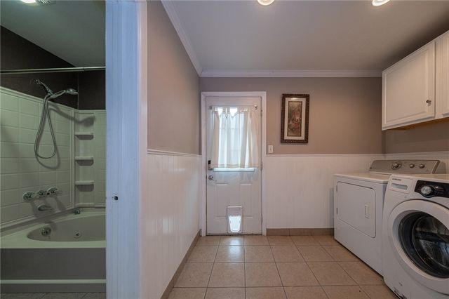 1618 W Railroad St, Heidelberg, PA 15106