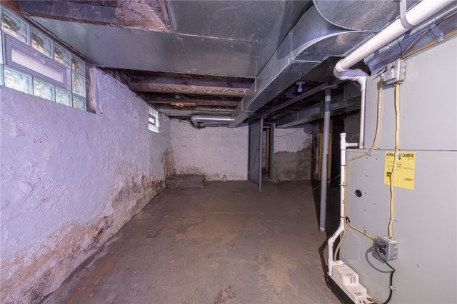1618 W Railroad St, Heidelberg, PA 15106