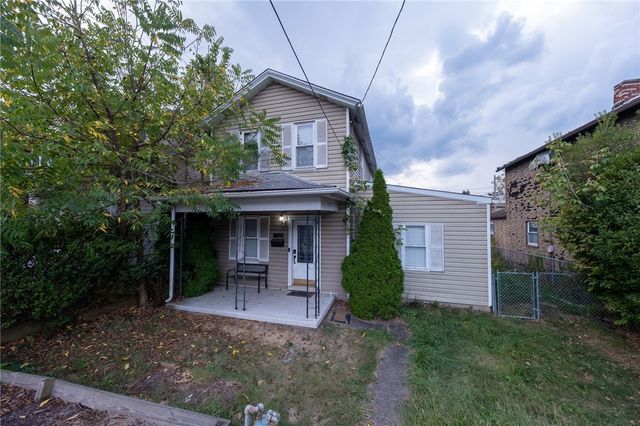 1618 W Railroad St, Heidelberg, PA 15106