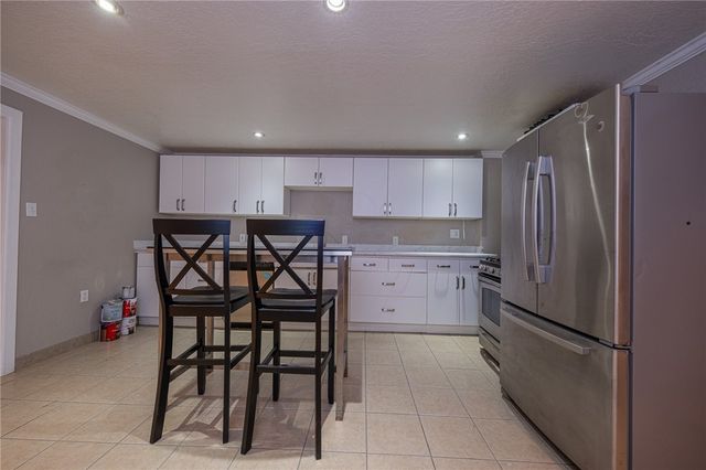 1618 W Railroad St, Heidelberg, PA 15106