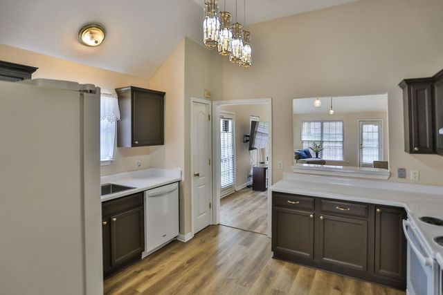 2300 Broadview Dr, Nashville, TN 37217