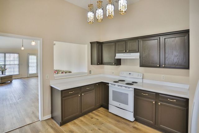 2300 Broadview Dr, Nashville, TN 37217