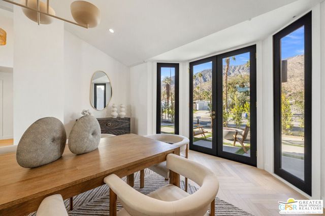 2300 S Calle Palo Fierro, Palm Springs, CA 92264