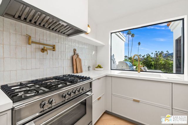 2300 S Calle Palo Fierro, Palm Springs, CA 92264