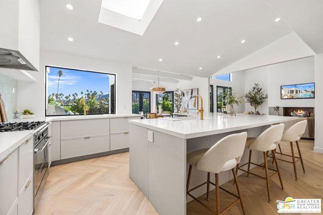 2300 S Calle Palo Fierro, Palm Springs, CA 92264