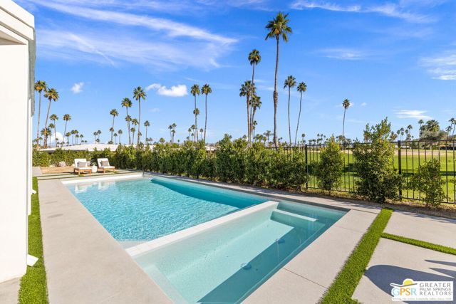 2300 S Calle Palo Fierro, Palm Springs, CA 92264