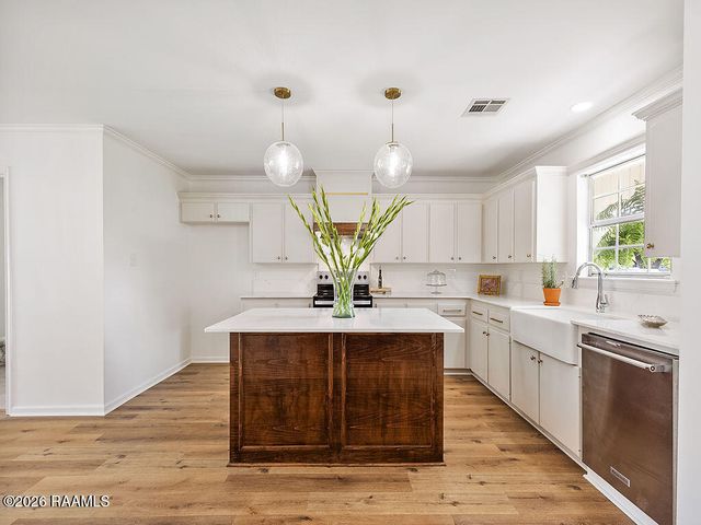 309 Cheyenne Circle, Scott, LA 70583
