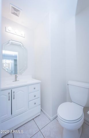 3844 E KINGS Avenue, Phoenix, AZ 85032