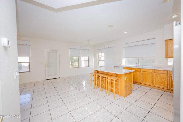 3844 E KINGS Avenue, Phoenix, AZ 85032