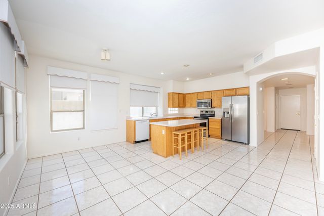 3844 E KINGS Avenue, Phoenix, AZ 85032