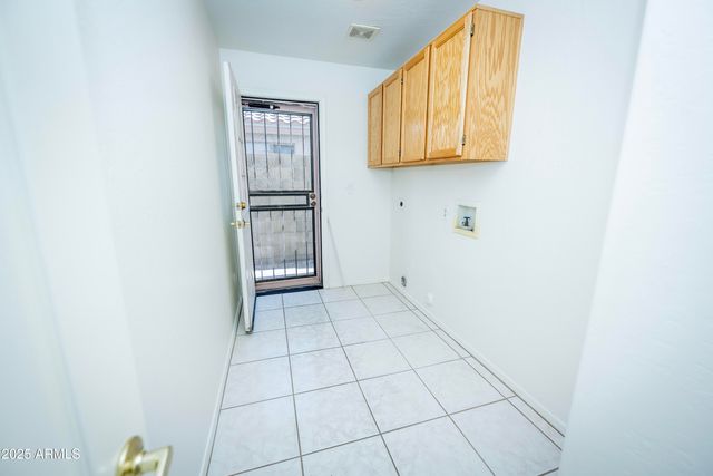 3844 E KINGS Avenue, Phoenix, AZ 85032