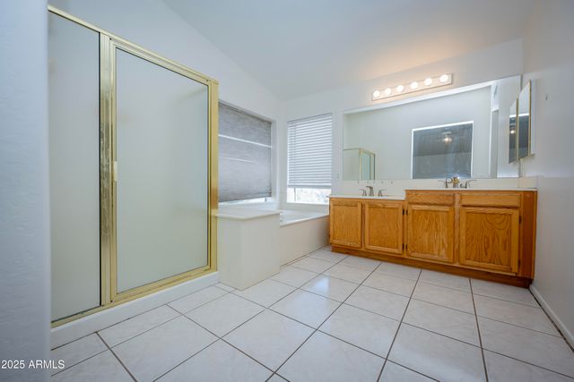 3844 E KINGS Avenue, Phoenix, AZ 85032