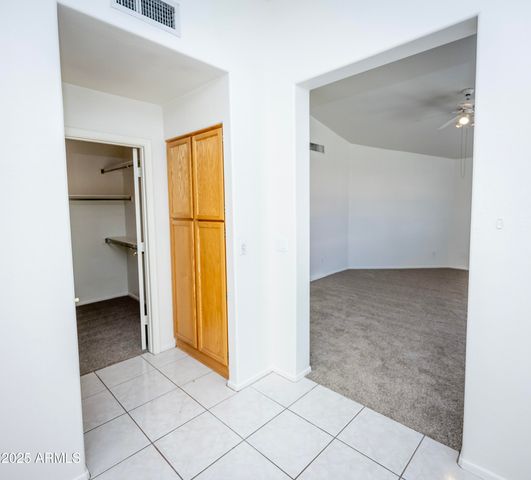 3844 E KINGS Avenue, Phoenix, AZ 85032