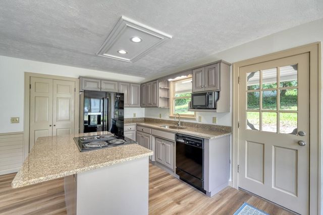 94 Madola Road, Epworth, GA 30541