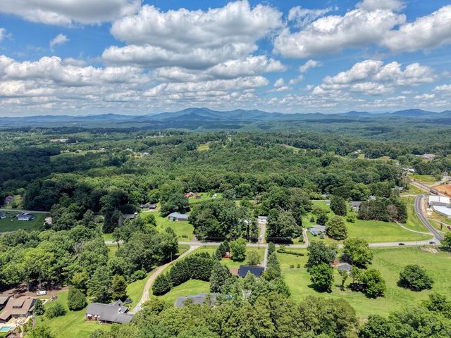 94 Madola Road, Epworth, GA 30541